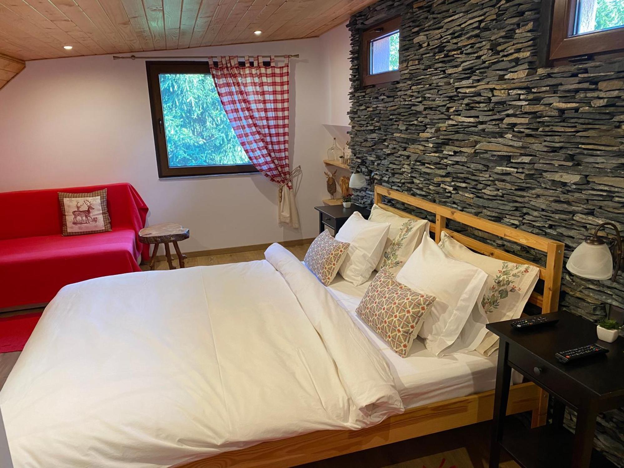 Mountain Chalet - Cabana La Muntele Baisorii Muntele Cacovei  Eksteriør billede